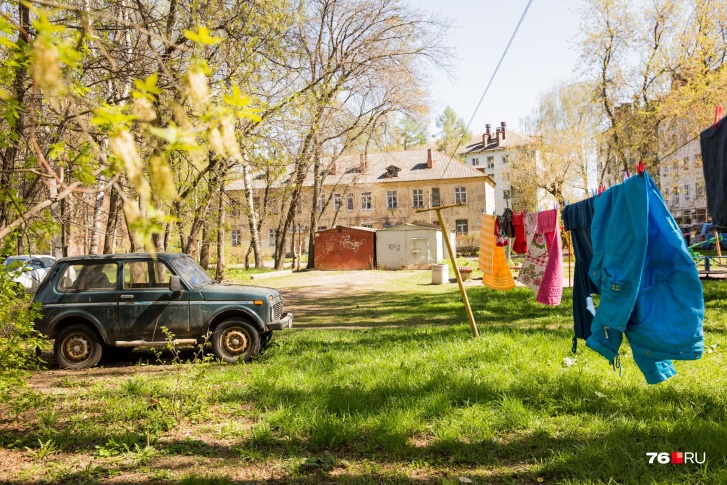 Ярославцы задыхаются в душных отапливаемых квартирах Ярославцы задыхаются в душных отапливаемых квартирах