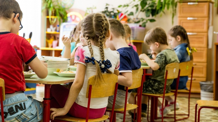 В Ярославской области закрывают детский сад, в который семьи годами стоят в очереди