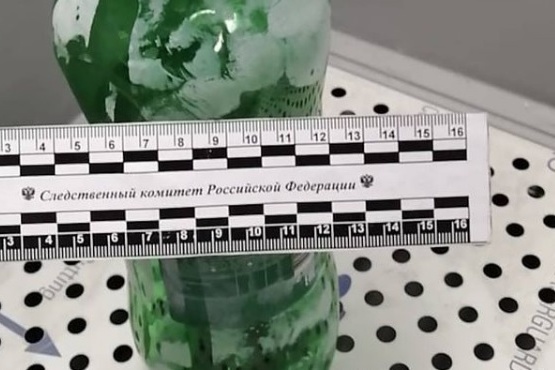 Сейчас следователи изучают место преступления и выясняют детали произошедшего Сейчас следователи изучают место преступления и выясняют детали произошедшего