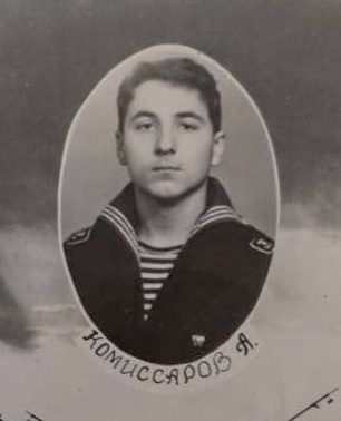 фотография из выпускного альбома 62 класса ЛНВМУ, 1985 год /предоставлено Сергеем Зелениным