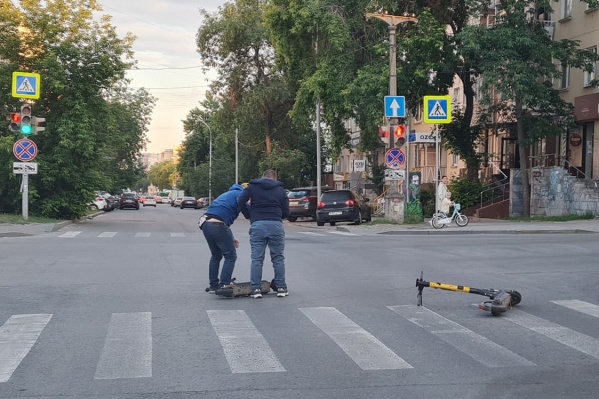 Депутат уверен, что самокаты запрещать нельзя, поскольку они олицетворяют технический прогресс Депутат уверен, что самокаты запрещать нельзя, поскольку они олицетворяют технический прогресс