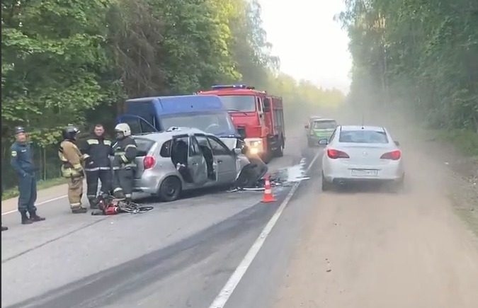 Кадр из видео в группе «ДТП и ЧП Санкт-Петербург» / <a href="https://vk.com/spb_today" class="io-leave-page _" target="_blank">vk.com/spb_today</a>