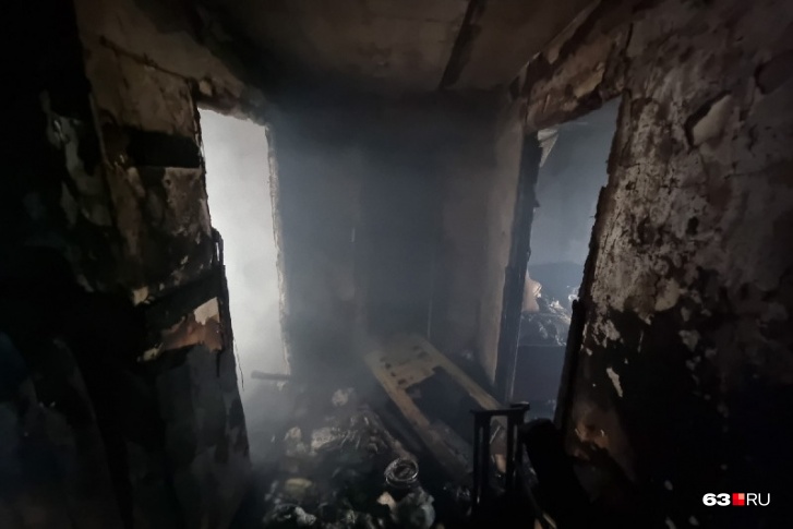 Жить в сгоревших квартирах невозможно Жить в сгоревших квартирах невозможно