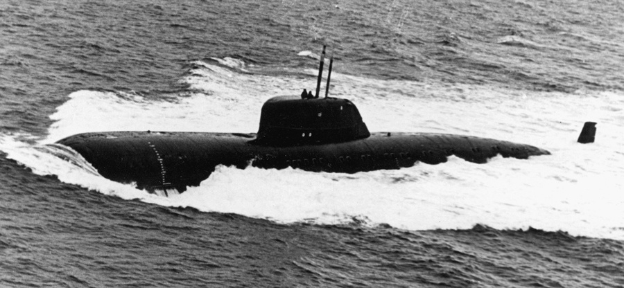 Подводная лодка К-320 «Скат» прослужила стране ровно до распада СССР, охраняя границы государства. Она была выведена из строя и утилизирована 19 апреля 1990 года Подводная лодка К-320 «Скат» прослужила стране ровно до распада СССР, охраняя границы государства. Она была выведена из строя и утилизирована 19 апреля 1990 года