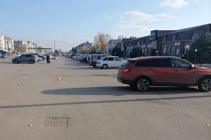 Мальчик на велосипеде попал под колеса автомобилиста Мальчик на велосипеде попал под колеса автомобилиста