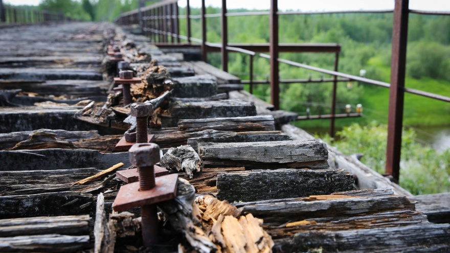 Побеги заканчивались людоедством: что осталось от железной дороги, построенной Сталиным на севере России