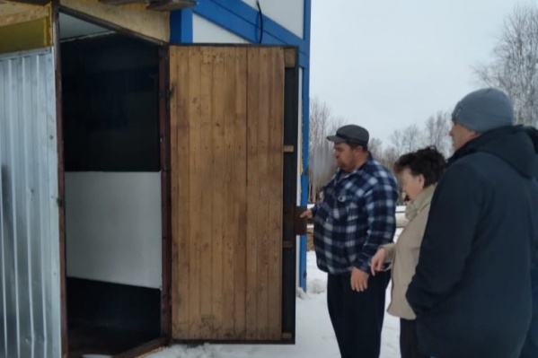 В цехе скоро начнут забивать скот В цехе скоро начнут забивать скот