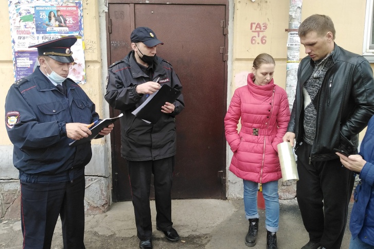 Полиция уже не первый раз опрашивает маму Полиция уже не первый раз опрашивает маму