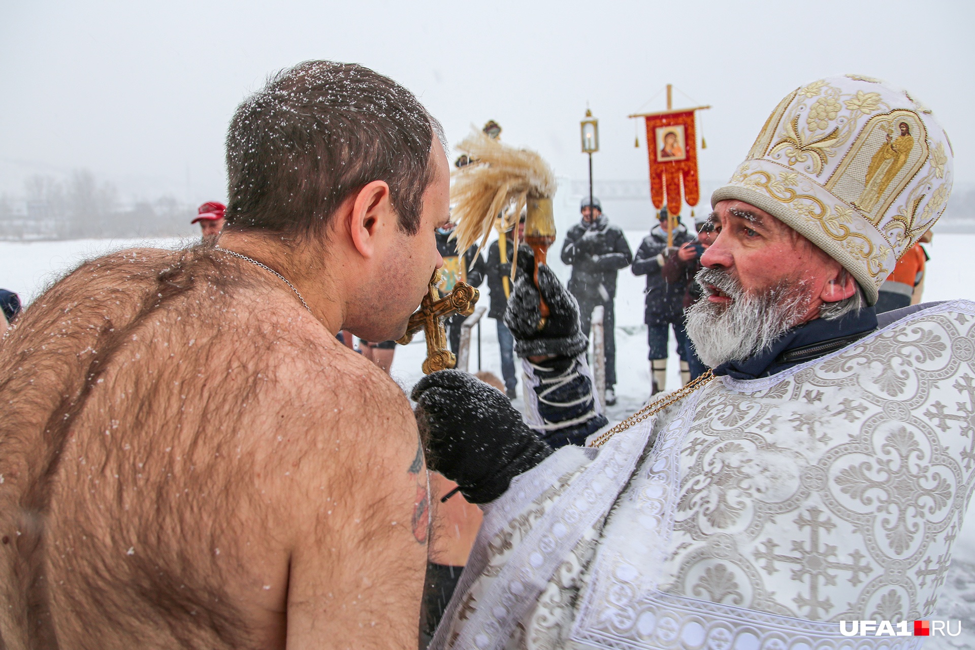 Всех желающих очиститься от грехов священнослужители ждут в храме Всех желающих очиститься от грехов священнослужители ждут в храме