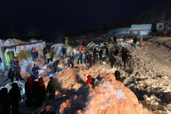 Поиски погребенных под снегом Поиски погребенных под снегом