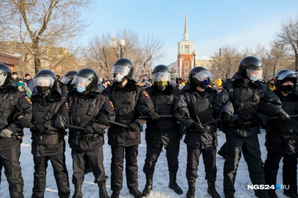 Полицейские на акции протеста <nobr class="_">23 января</nobr> Полицейские на акции протеста <nobr class="_">23 января</nobr>
