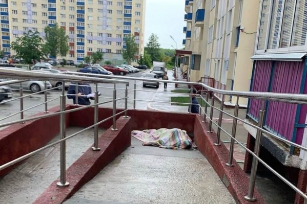 Инцидент произошел в 15 часов Инцидент произошел в 15 часов