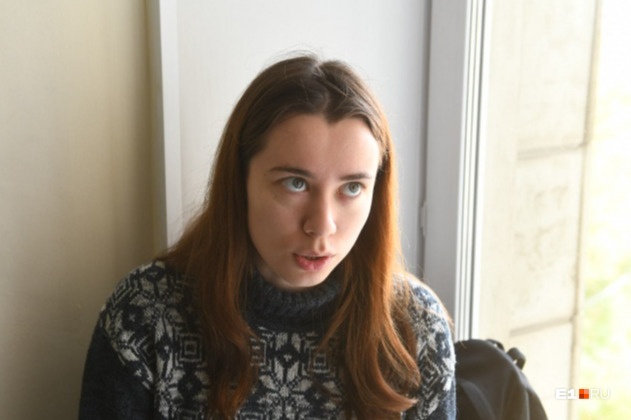 Адвокат задержанной сотрудницы штаба Навального потребовал вызвать ей скорую помощь