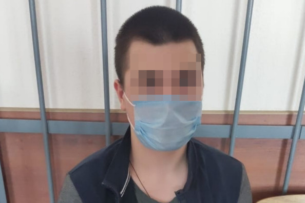 Подросток уже <nobr class="_">10 месяцев</nobr> находится за решеткой Подросток уже <nobr class="_">10 месяцев</nobr> находится за решеткой