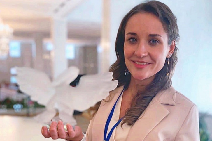 Екатерина Костылева преподает в гимназии <nobr class="_">№ 16</nobr> Екатерина Костылева преподает в гимназии <nobr class="_">№ 16</nobr>