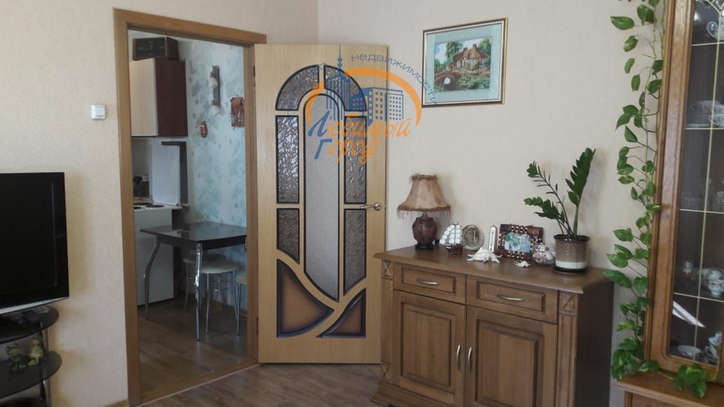 В проеме видна плита. Сейчас мы туда заглянем В проеме видна плита. Сейчас мы туда заглянем
