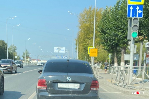 Наверняка каждый хотя бы раз замечал на дорогах Тюмени автомобили с нечитаемыми номерами. Выглядит это вот так Наверняка каждый хотя бы раз замечал на дорогах Тюмени автомобили с нечитаемыми номерами. Выглядит это вот так