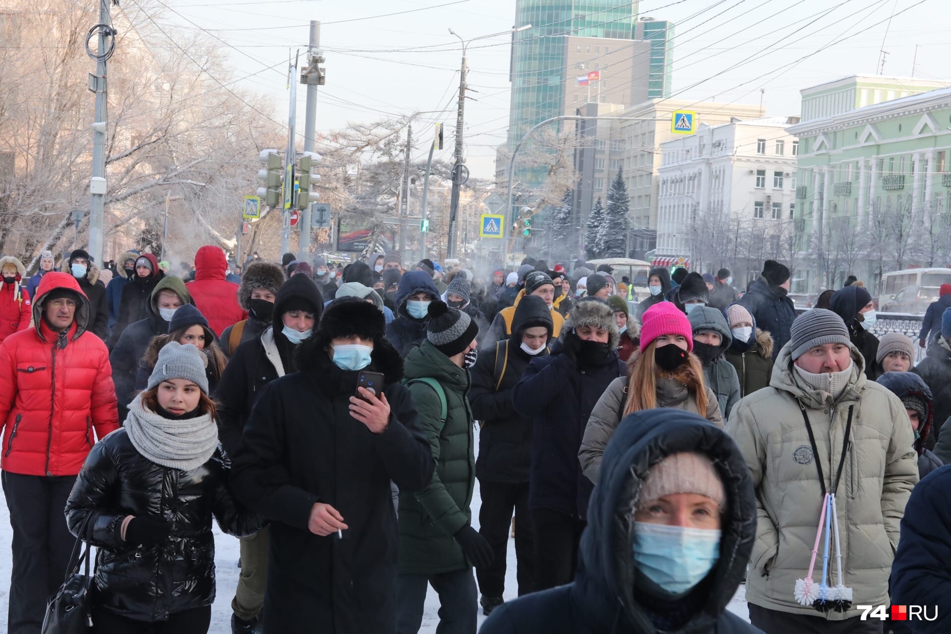 Толпа дошла до Алого Поля Толпа дошла до Алого Поля 