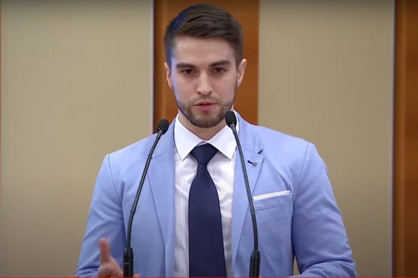 Омич Степан Кошкарёв уже не в первый раз выступает на слушаниях Омич Степан Кошкарёв уже не в первый раз выступает на слушаниях