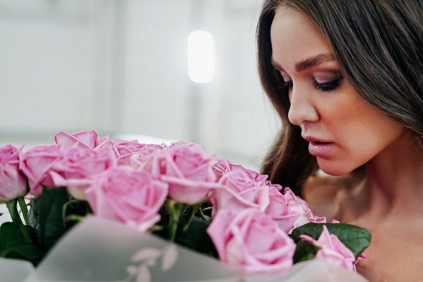 «FLOraОПТ» изготавливает букеты совершенно бесплатно — вы платите только за материалы «FLOraОПТ» изготавливает букеты совершенно бесплатно — вы платите только за материалы