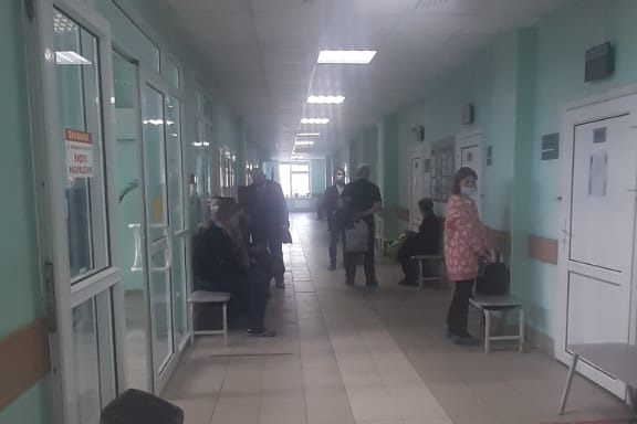 Такой фотографией штаб проиллюстрировал свой комментарий. В 12:00 коридор выглядел так Такой фотографией штаб проиллюстрировал свой комментарий. В 12:00 коридор выглядел так