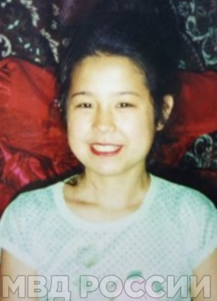 31 августа 1998 года девочка ушла из дома в Ишимском районе Тюменской области. Асель было <nobr class="_">17 лет</nobr>