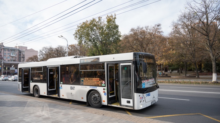 Власти: стоимость проезда в автобусах Ростова вырастет сразу на 23%. Сколько будем платить?