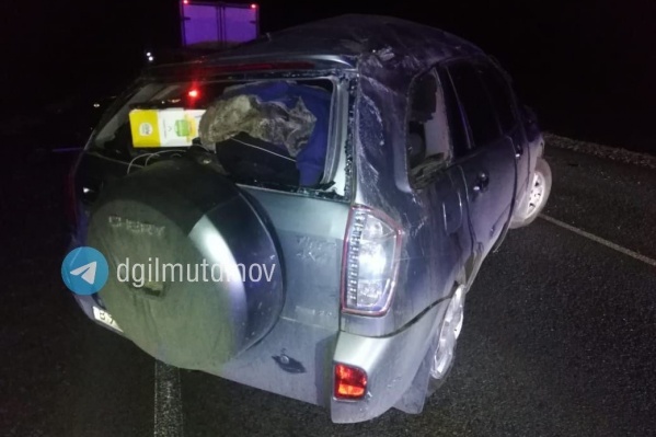 Автомобиль улетел с дороги Автомобиль улетел с дороги