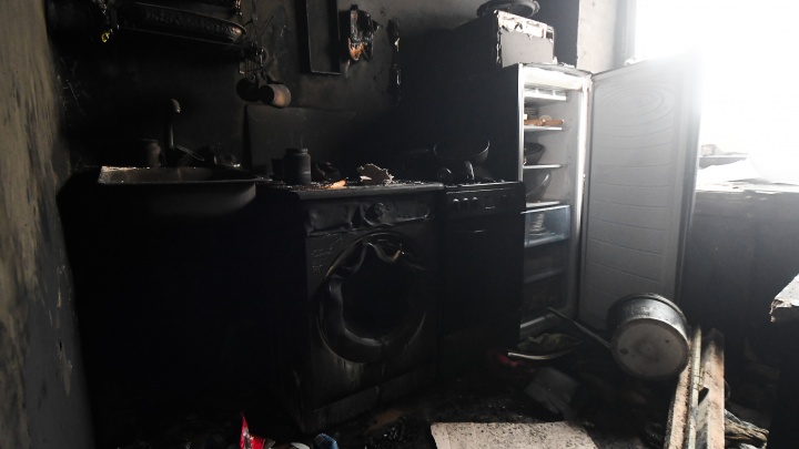 Уральский бизнесмен выделил деньги на ремонт квартиры на Рассветной, в которой произошел страшный пожар