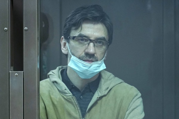 В апреле суд <a href="https://ngs.ru/text/health/2021/04/28/69889157/" class="_" target="_blank">отложил заседание по делу Абызова</a> из-за его состояния. У экс-министра обнаружили коронавирус В апреле суд <a href="https://ngs.ru/text/health/2021/04/28/69889157/" class="_" target="_blank">отложил заседание по делу Абызова</a> из-за его состояния. У экс-министра обнаружили коронавирус