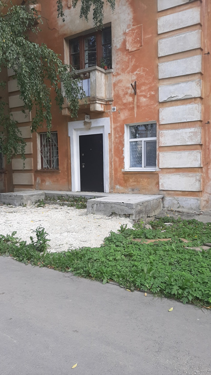 Студия расположена в доме 1959 года постройки Студия расположена в доме 1959 года постройки