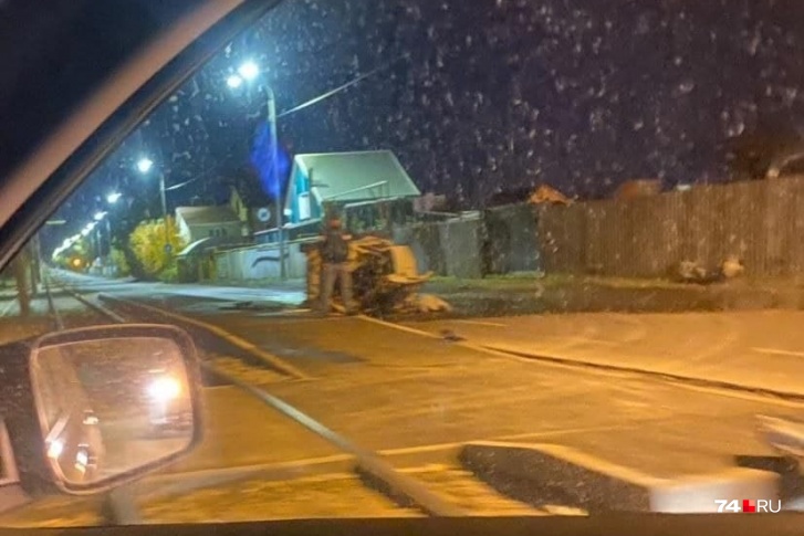 Авария случилась около двух часов ночи Авария случилась около двух часов ночи
