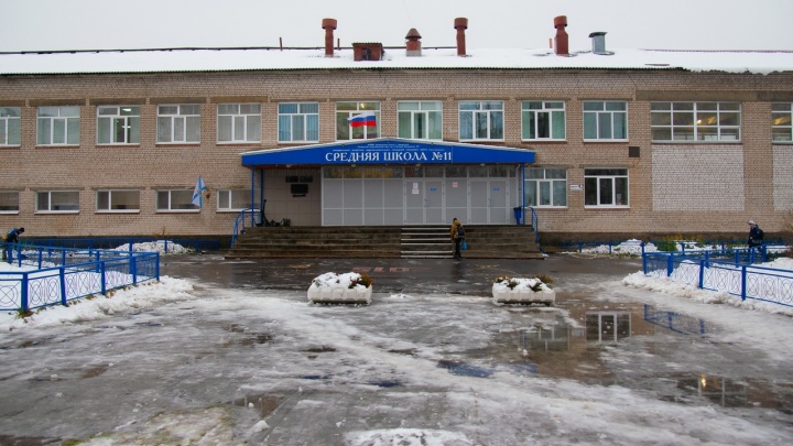 В школе Архангельска, где учился покончивший с собой подросток, нет психолога. Мог ли он помочь