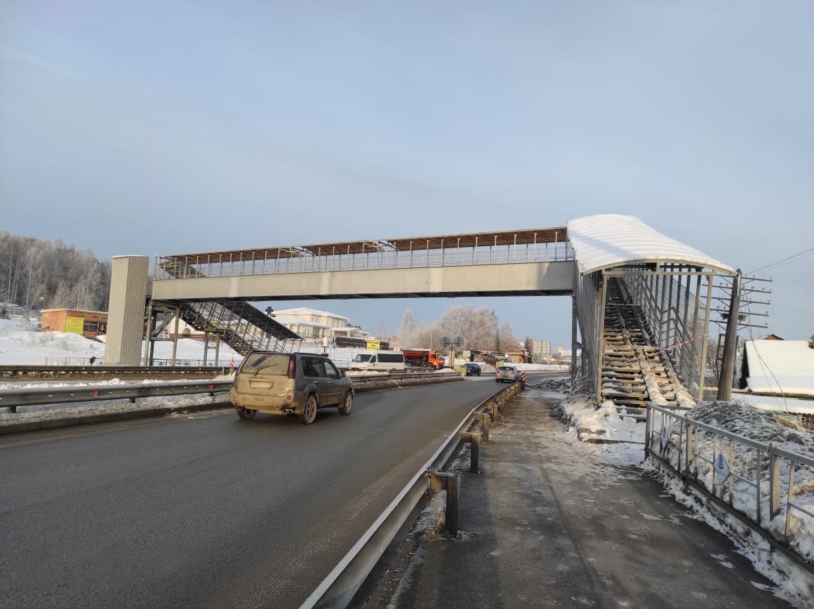 На Челябинском тракте восстановили мост, который снес самосвал