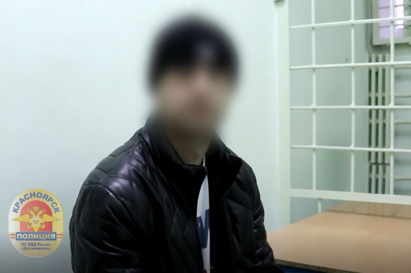 В пояснении полиции на камеру мужчина заявил, что все произошло не по злому умыслу. В пояснении полиции на камеру мужчина заявил, что все произошло не по злому умыслу.