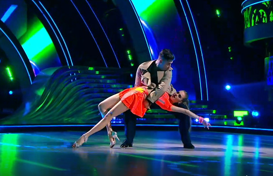 Не хватило балла: известный сибиряк с Затулинки занял второе место в шоу «Танцы со звездами»