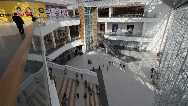 «Я бы сейчас не стал строить новые»: глава Екатеринбурга сказал, что городу достаточно торговых центров