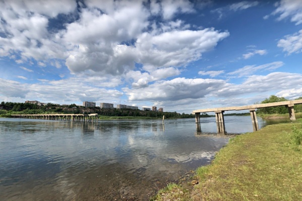 Остатки старого моста в Советском районе Остатки старого моста в Советском районе