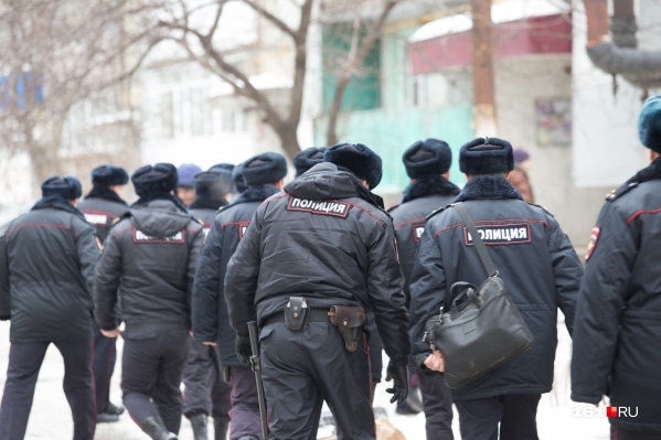 Полиция смогла выявить 13 человек, совершивших преступления Полиция смогла выявить 13 человек, совершивших преступления 
