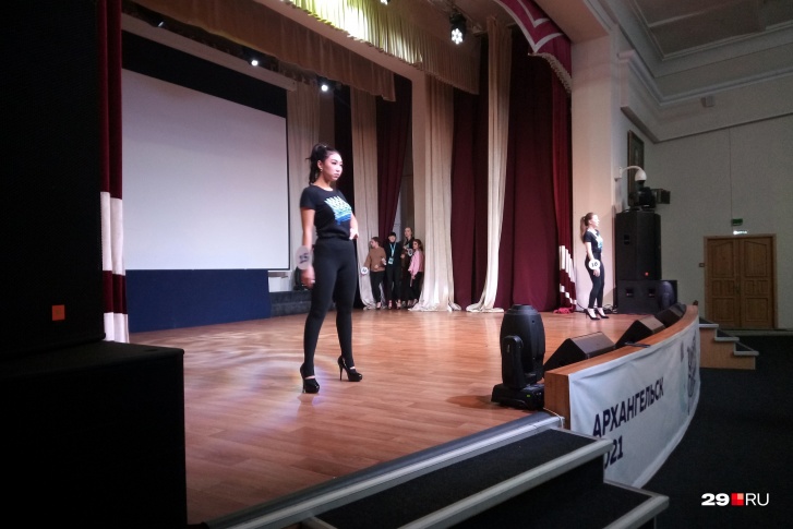 В конкурсе в Архангельске участвуют <nobr class="_">58 девушек</nobr> со всей страны<br> В конкурсе в Архангельске участвуют <nobr class="_">58 девушек</nobr> со всей страны<br>