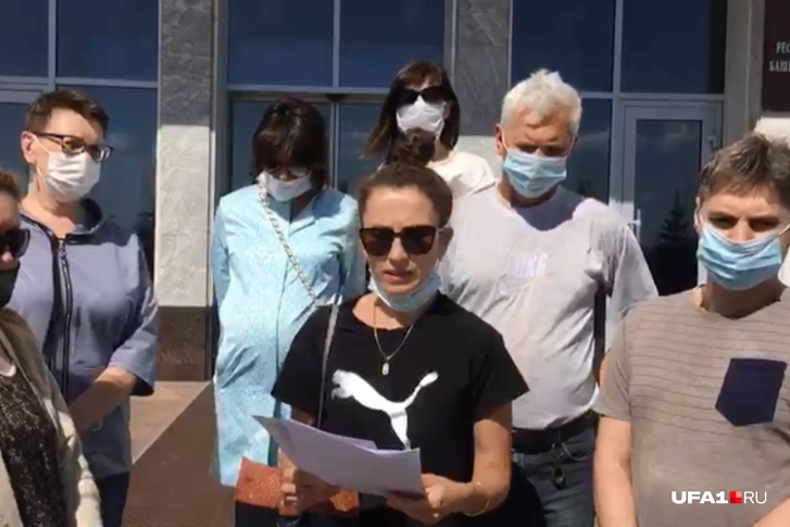 Активистка Анастасия Мустаева выступила с речью перед Белым домом Активистка Анастасия Мустаева выступила с речью перед Белым домом