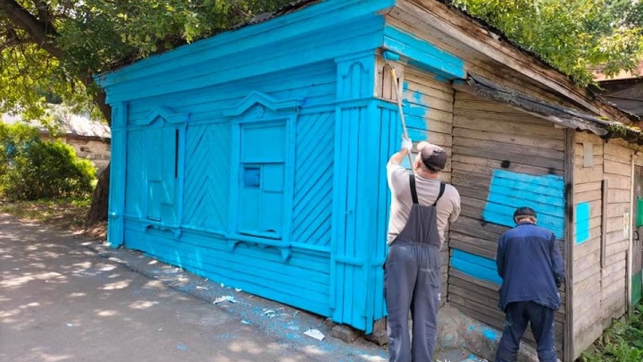 Хромакей или новая работа Синего Карандаша? В Нижнем Новгороде новый домик-мем