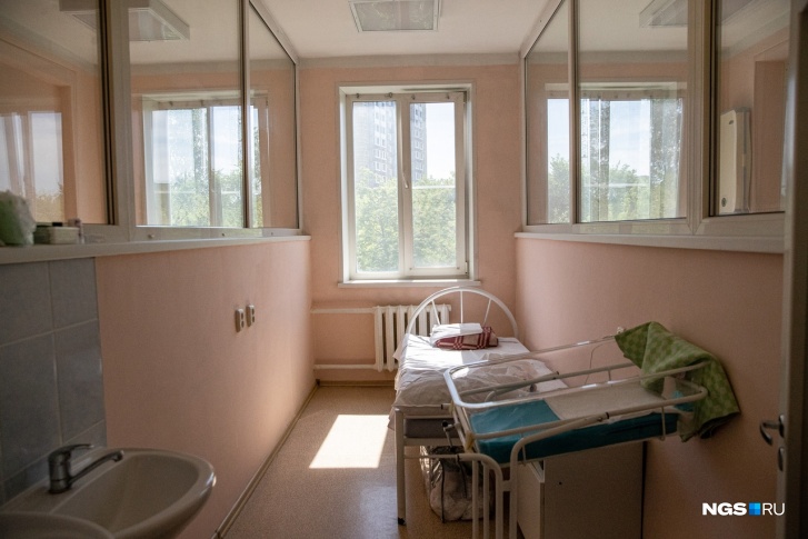 Детей, рожденных от ковид-инфицированных мам, сразу после роддома переводят в больницу <nobr class="_">№ 3</nobr>