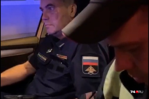 Заместитель начальника филиала военно-воздушной академии не стал проходить тест на алкоголь ни в машине ГИБДД, ни в лаборатории Заместитель начальника филиала военно-воздушной академии не стал проходить тест на алкоголь ни в машине ГИБДД, ни в лаборатории