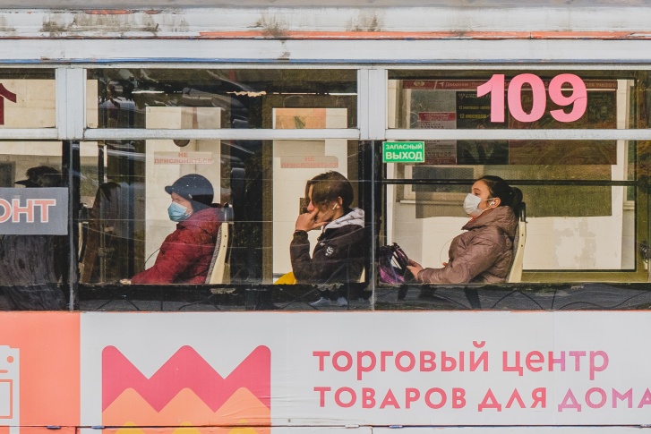 В автобусах и трамваях Перми при наличной оплате стоимость проезда с 10 января 2022 года составит 33 рубля В автобусах и трамваях Перми при наличной оплате стоимость проезда с 10 января 2022 года составит 33 рубля