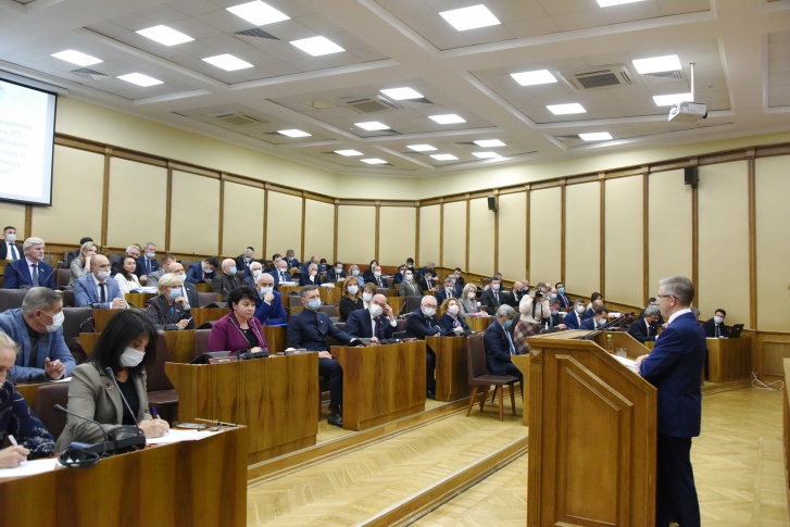 Депутаты бюджетную программу утвердили Депутаты бюджетную программу утвердили