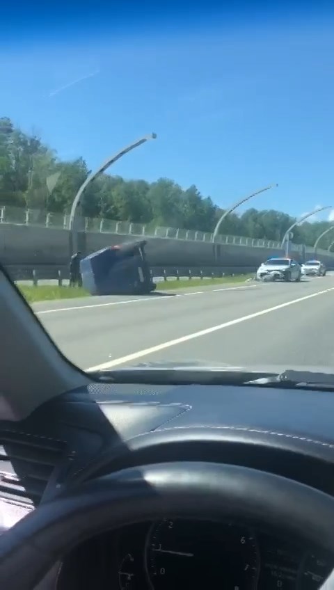 Скриншот видео из группы <a href="https://vk.com/wall-68471405_15250195" class="io-leave-page _" target="_blank">«ДТП и ЧП | Санкт-Петербург»</a>