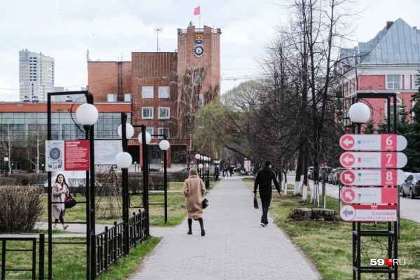 Территория ПГНИУ — это целый университетский городок Территория ПГНИУ — это целый университетский городок
