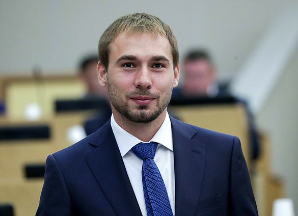 Антон Шипулин попал в Думу после довыборов в <nobr class="_">2019 году</nobr> Антон Шипулин попал в Думу после довыборов в <nobr class="_">2019 году</nobr>