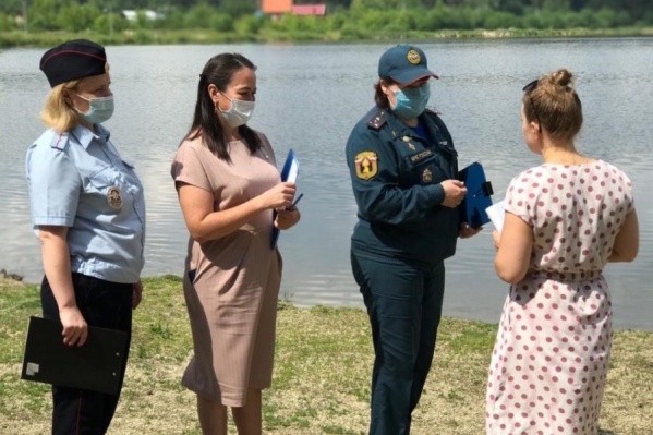 В регионе нет водоемов, где можно купаться, но людей это не останавливает В регионе нет водоемов, где можно купаться, но людей это не останавливает